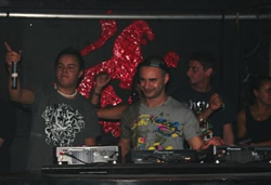 Alex Kidd at chasers melbourne